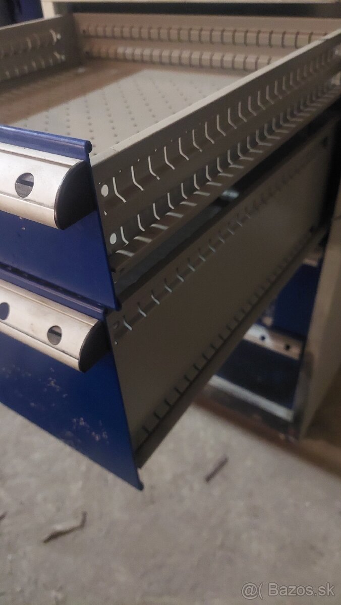 Zásuvková skrinka - 3