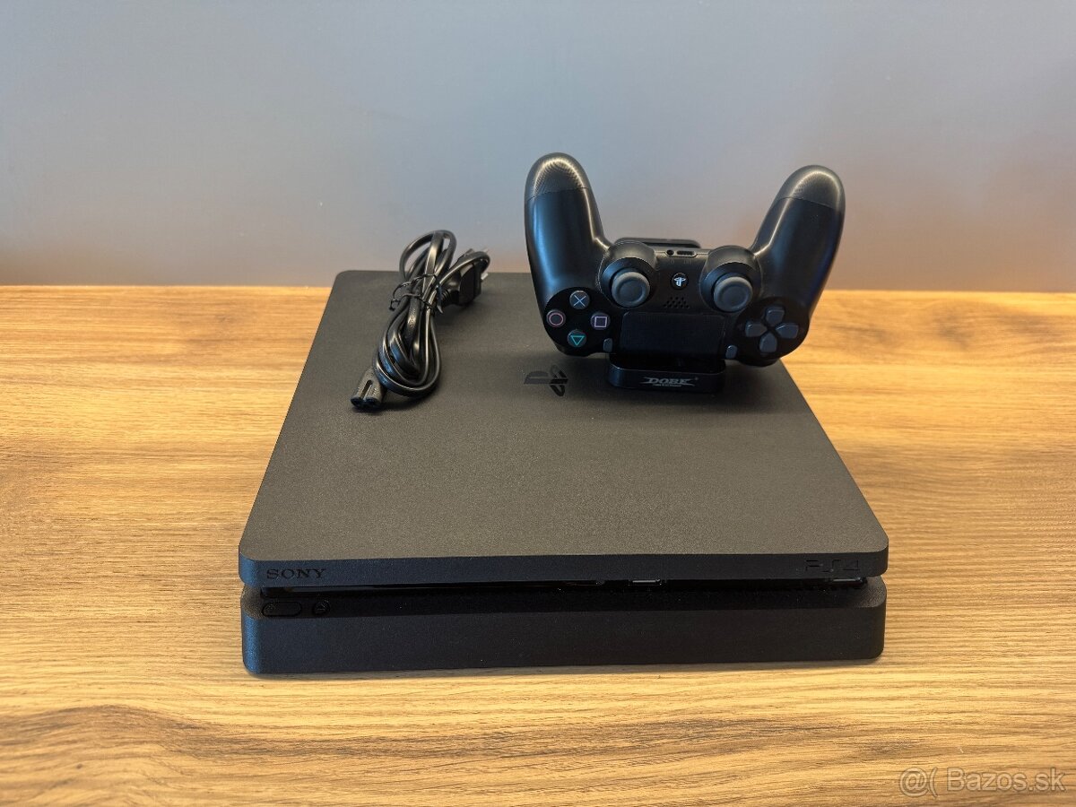 Predám PlayStation 4 Slim 1TB + 2 ovládače + krabica - 3