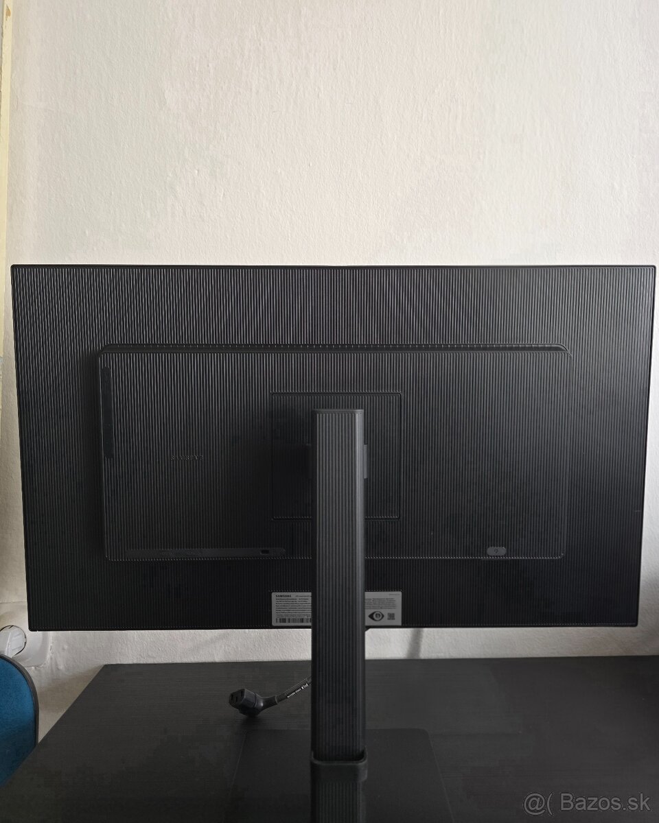 monitor Samsung ViewFinity S7 S70D UHD - 3