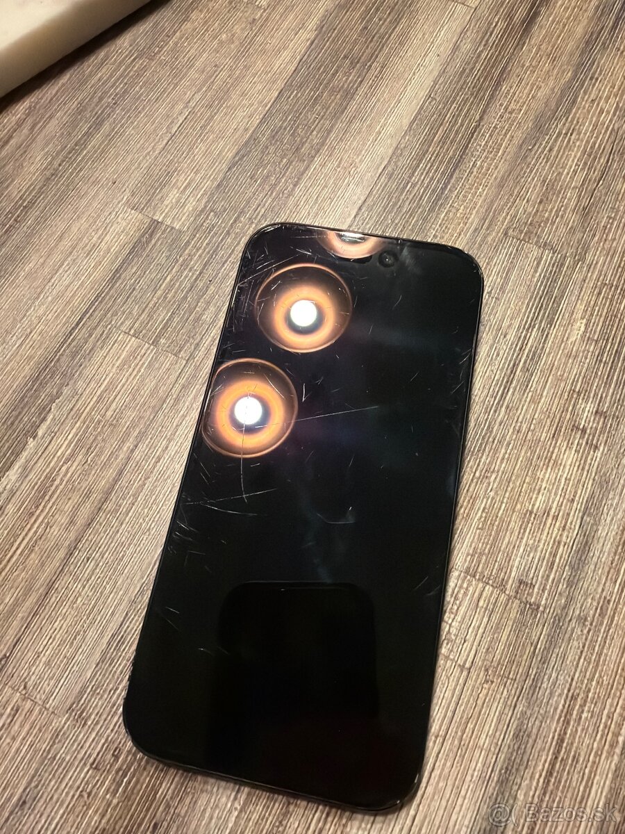 Iphone 15 - vady na zariadení - 3