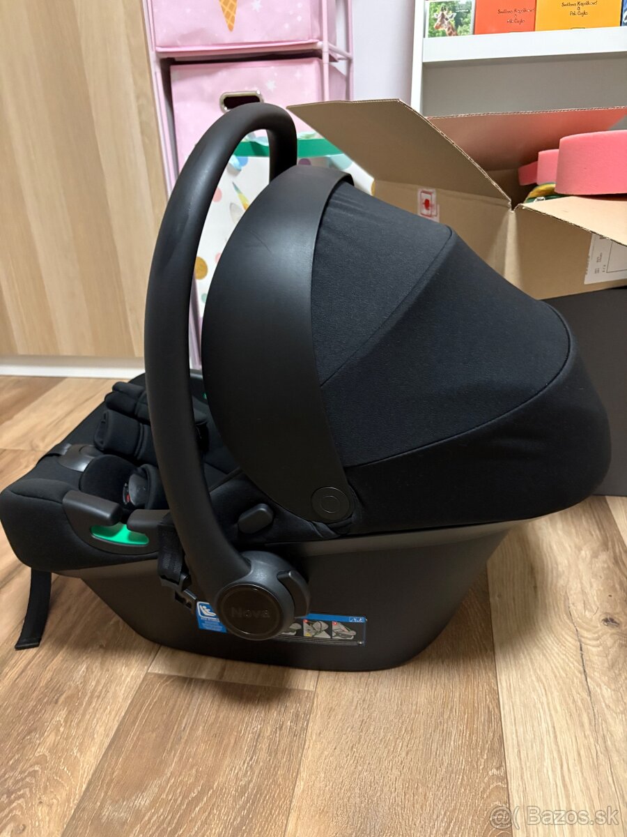 Autosedačka Carrello NOVA 40-87 cm Black Line - 3