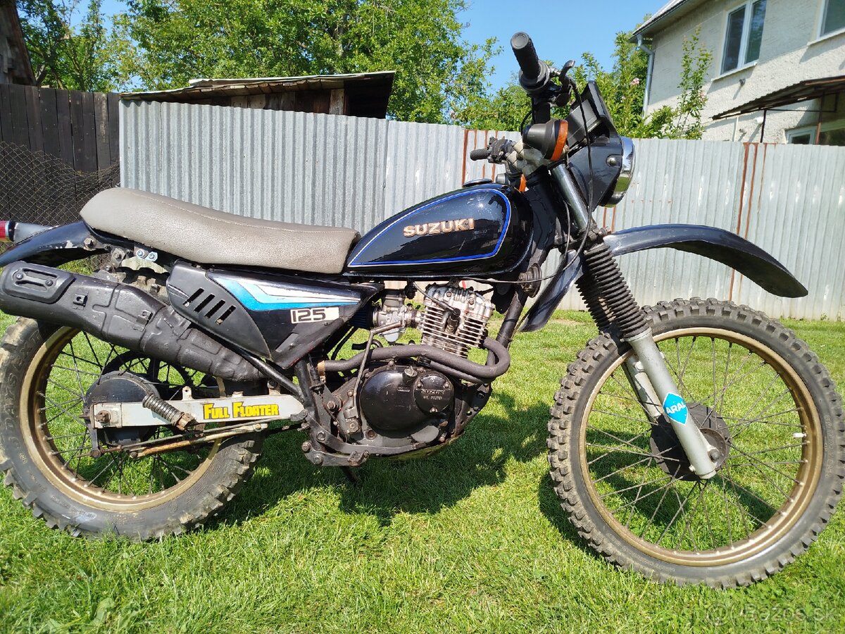 Suzuki DR 125