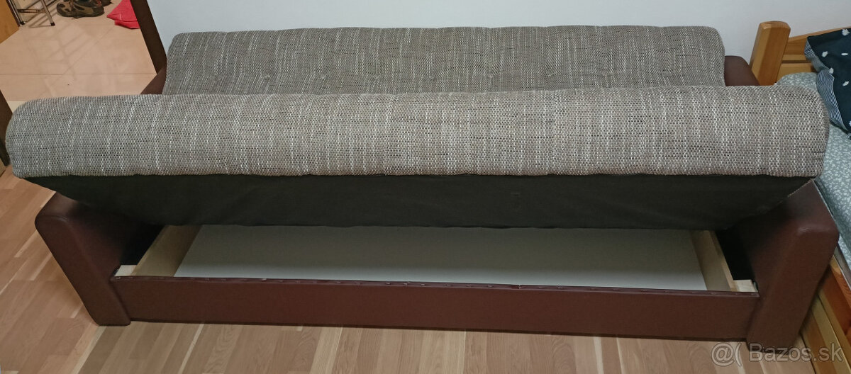 Čalúnená rozkladacia pohovka – spanie + úložný priestor - 3