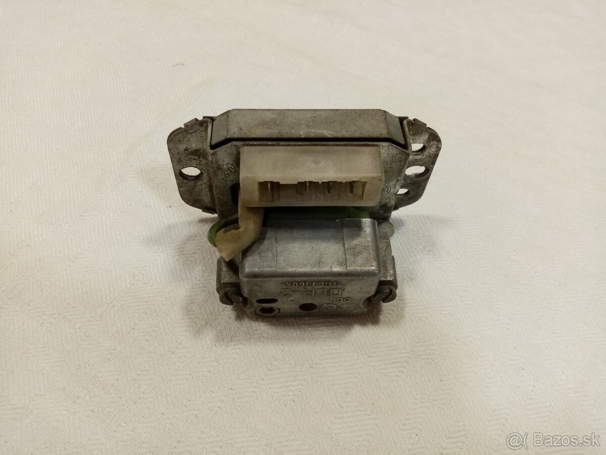 régler, regulátor dobíjania 14 V - nemecký- DDR - 3