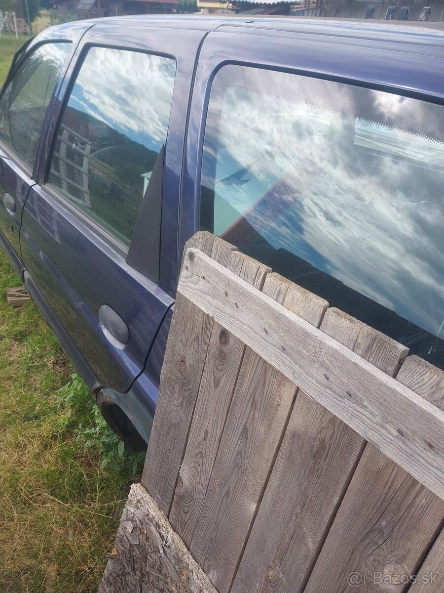 Sklá+svetlá Ford Escort - 3