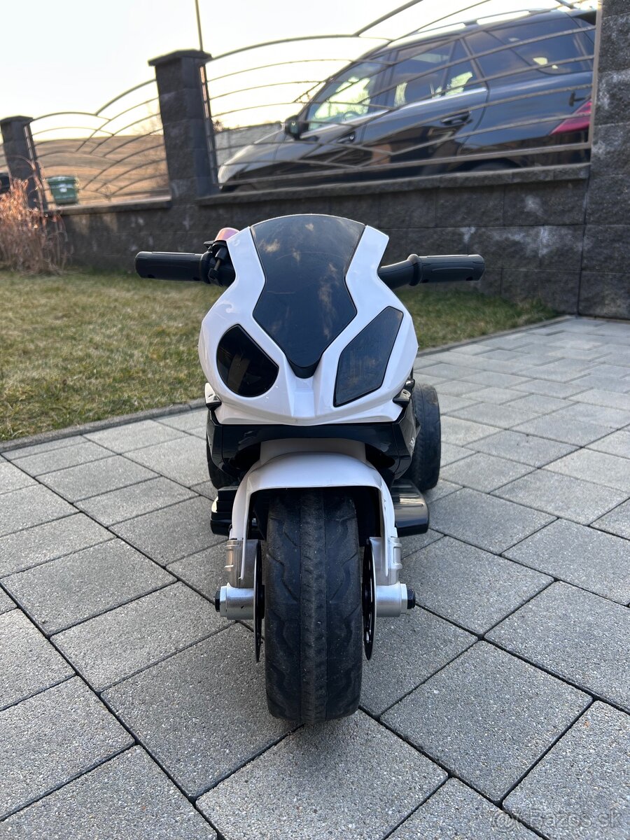 Elektrická motorka BMW - 3