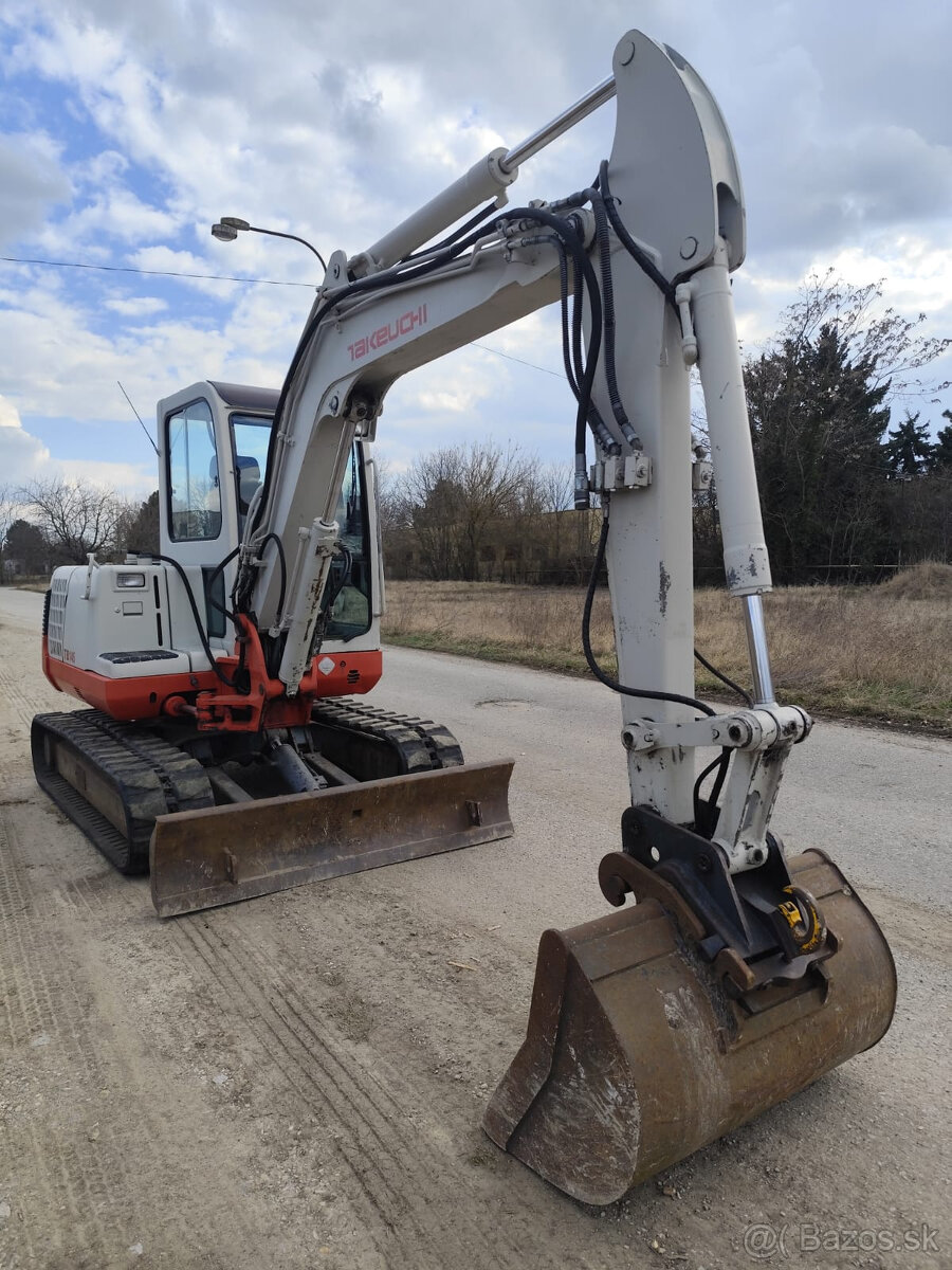 Báger Takeuchi TB145. Váha 4800kg, po servise. - 3
