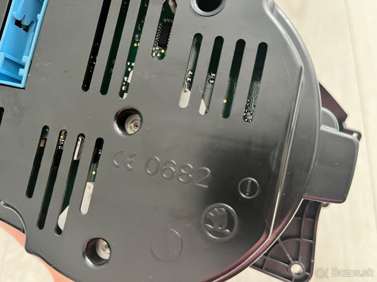 Diely interiér Škoda Superb 2 - 3