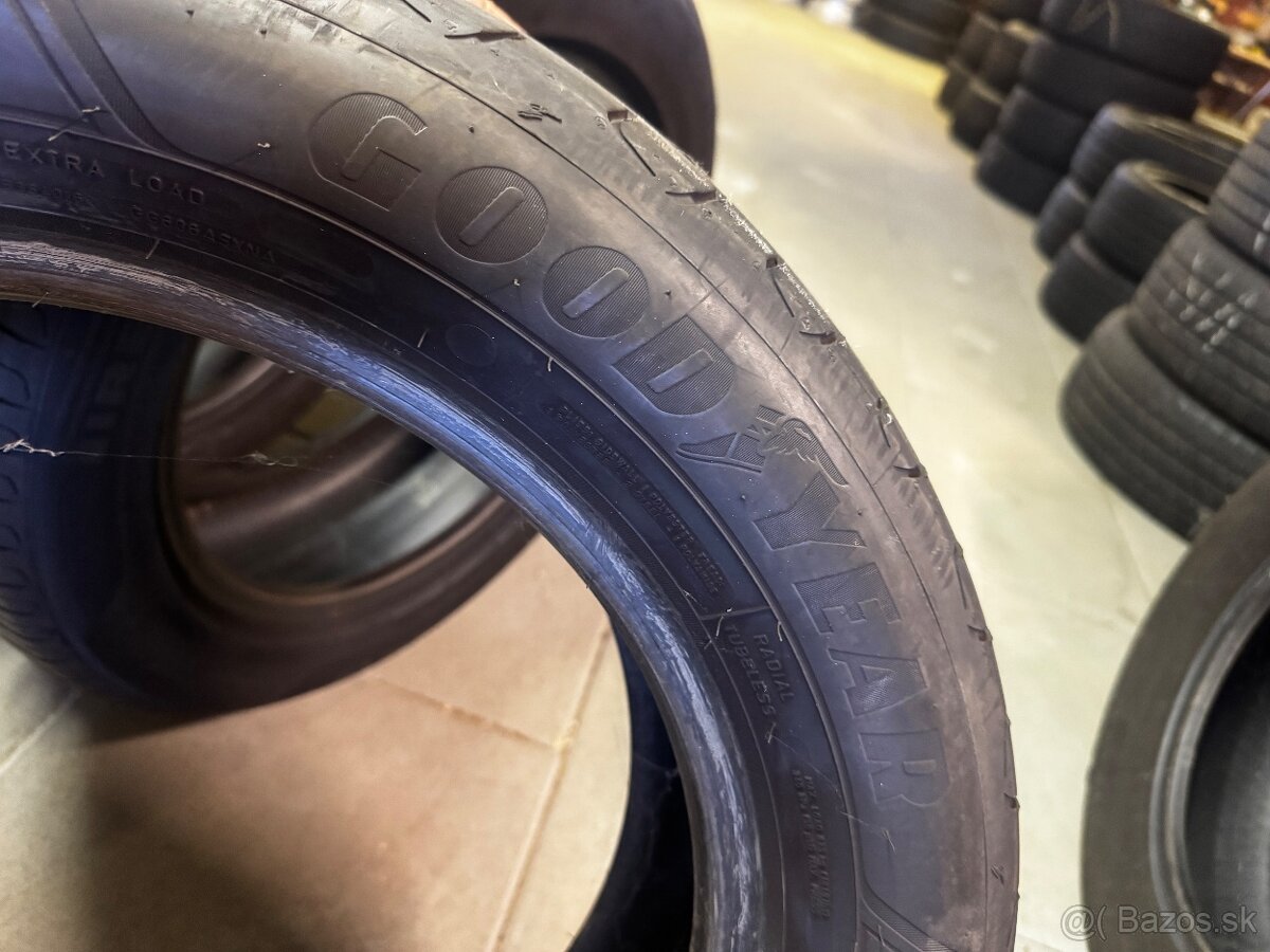 Goodyear 225/55 R17 letné - 3
