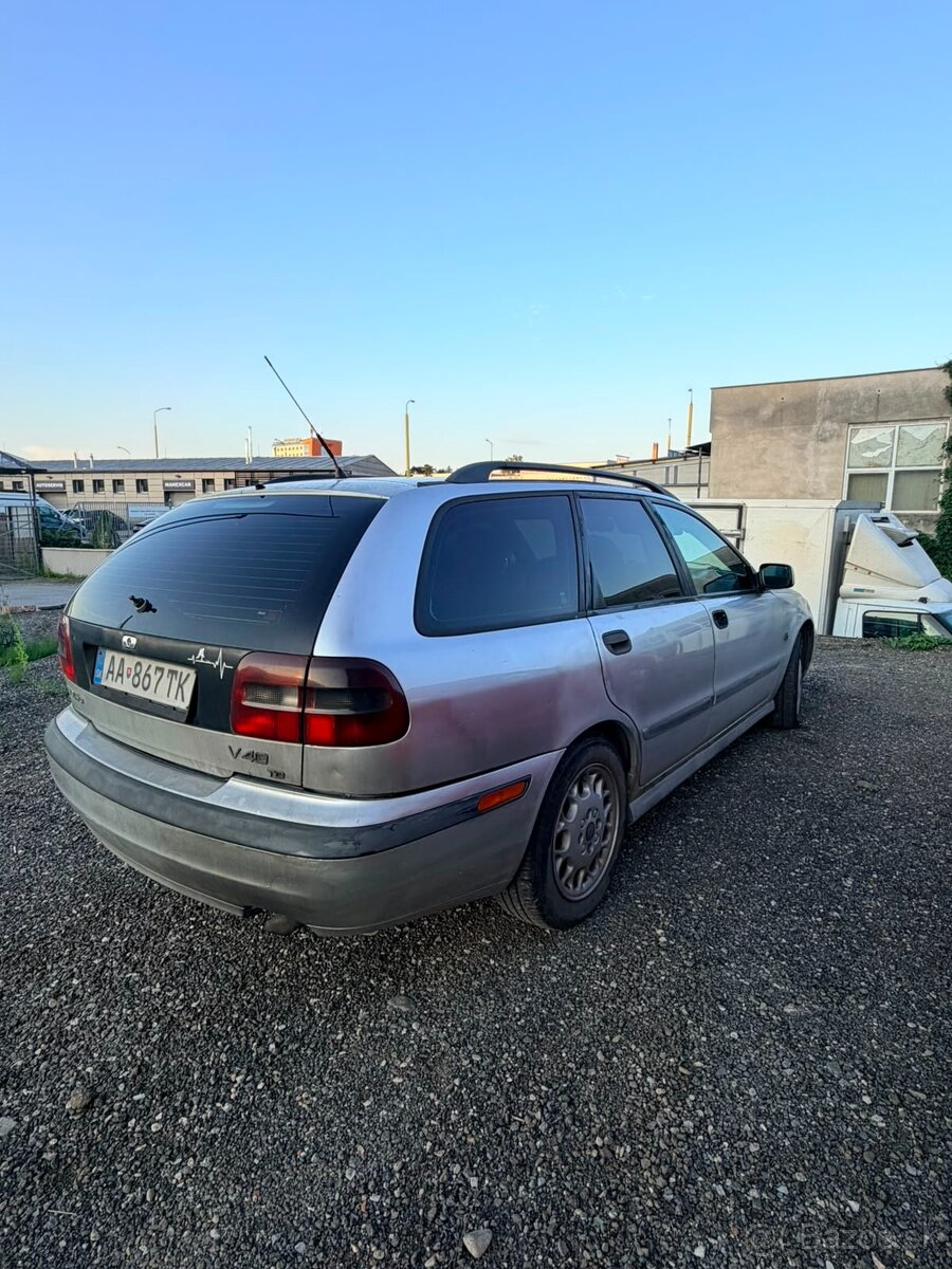 V40 - 3