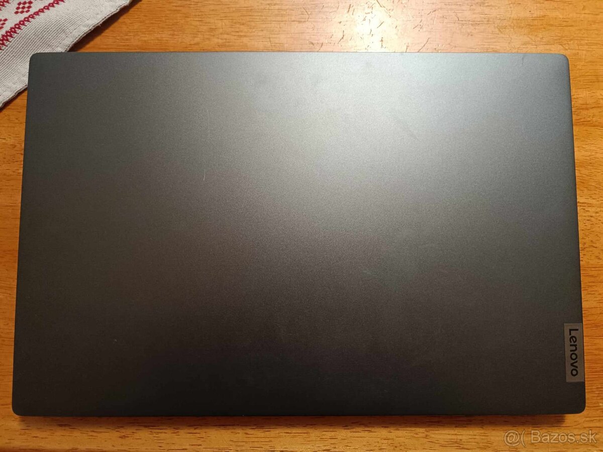 Lenovo IdeaPad 5 - 3