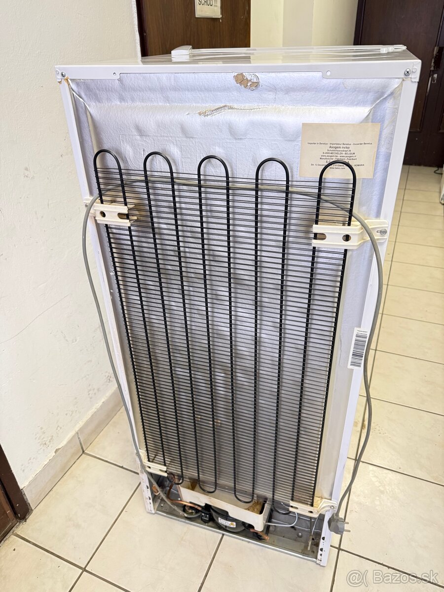 Predám kombinovanú chladničku Beko s malým mraziakom. - 3