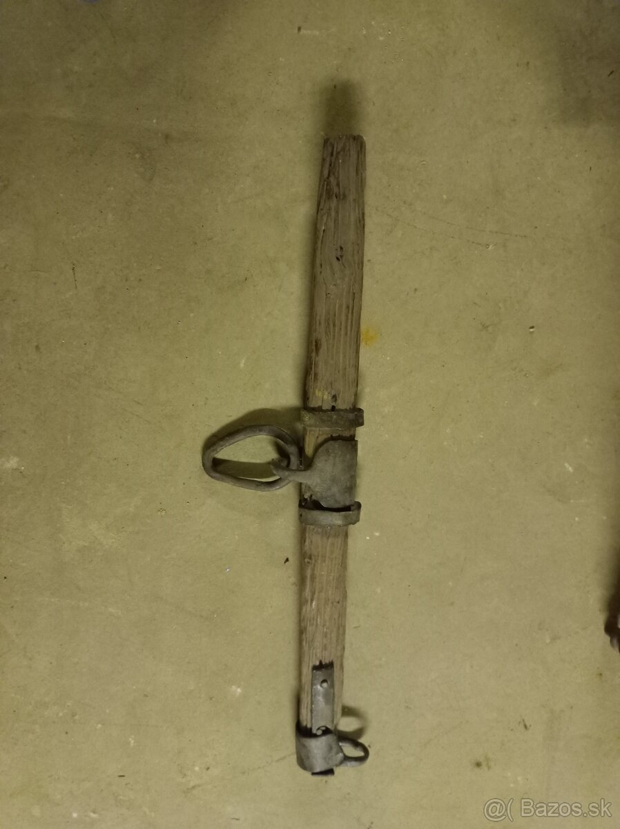 Staré konské vozy, rebriňaky, rozložené - 3