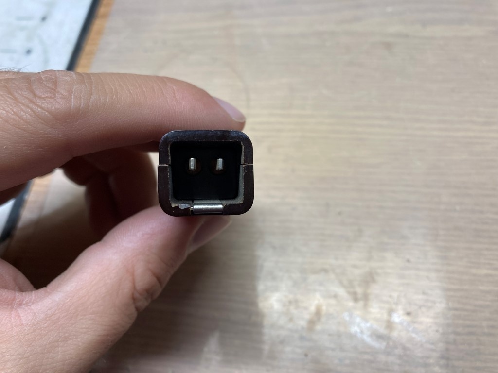 Predám konektor Tesla REMOS 5611 - 3