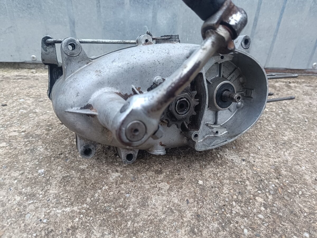 Polomotor Jawa 555 po GO - 3