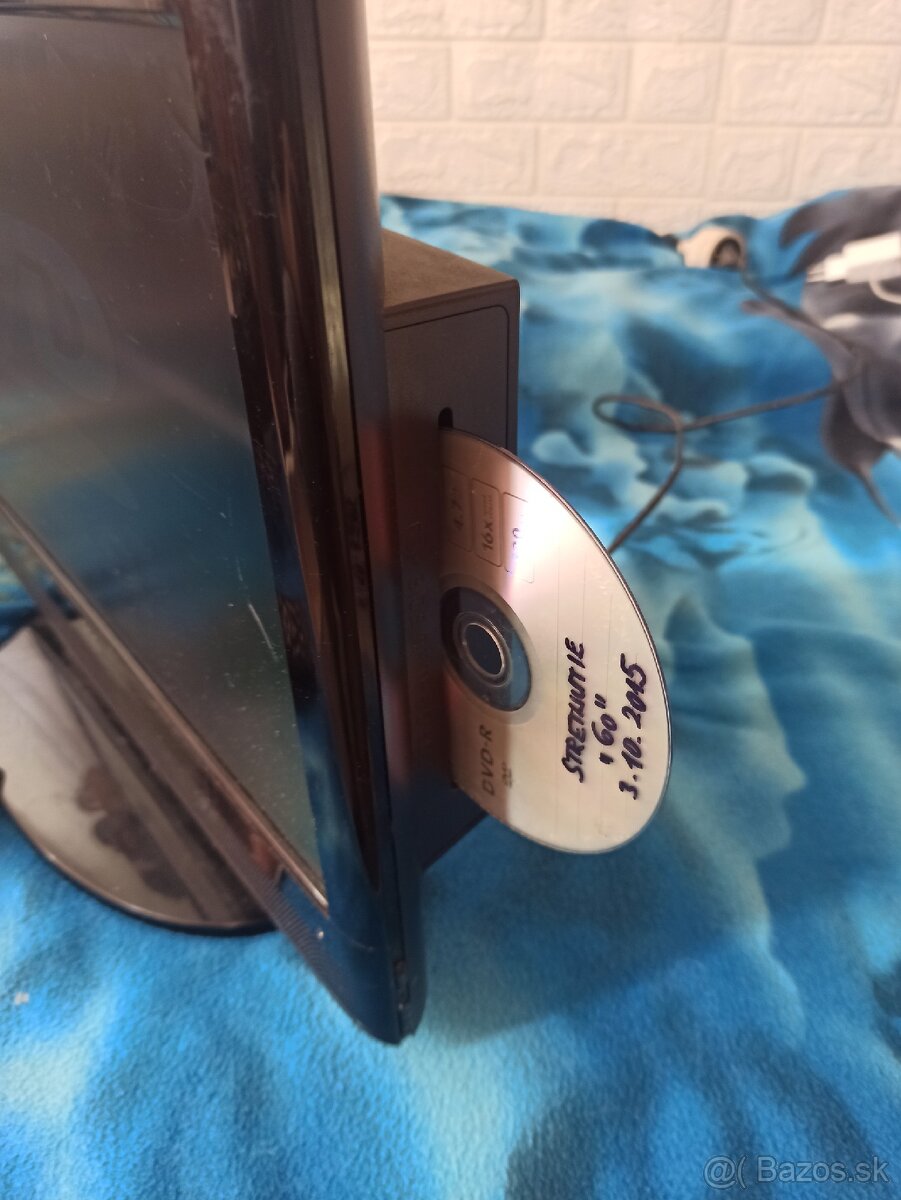 LCD TV z integrovaným DVD - 3