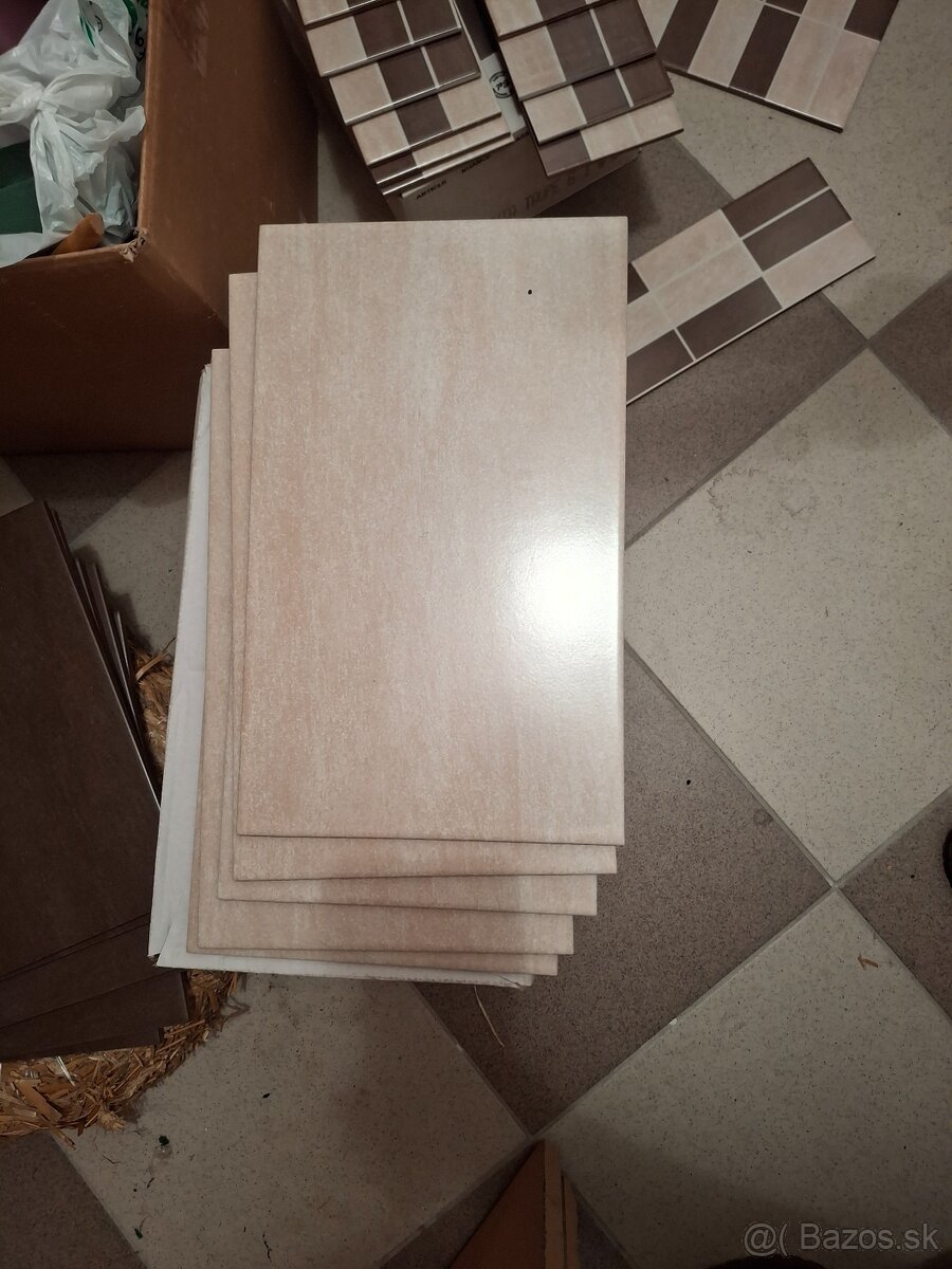 Obkladačky - darujem - 3