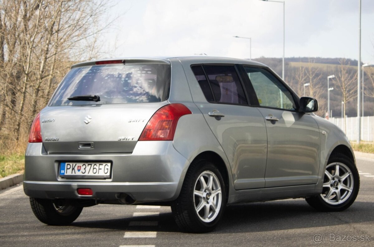 Suzuki Swift 1.3 benzin / TOP VÝBAVA / - 3