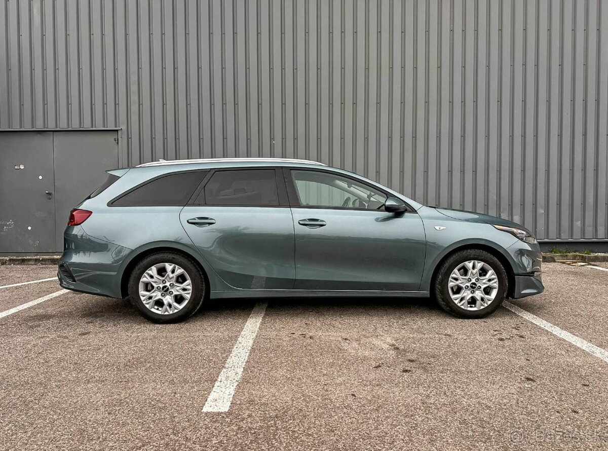 Kia Ceed SW 1.5 T-GDi Silver A/T - 3