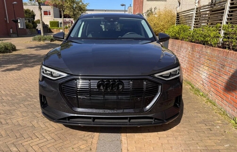 AUDI Čierne lesklé znaky - 3