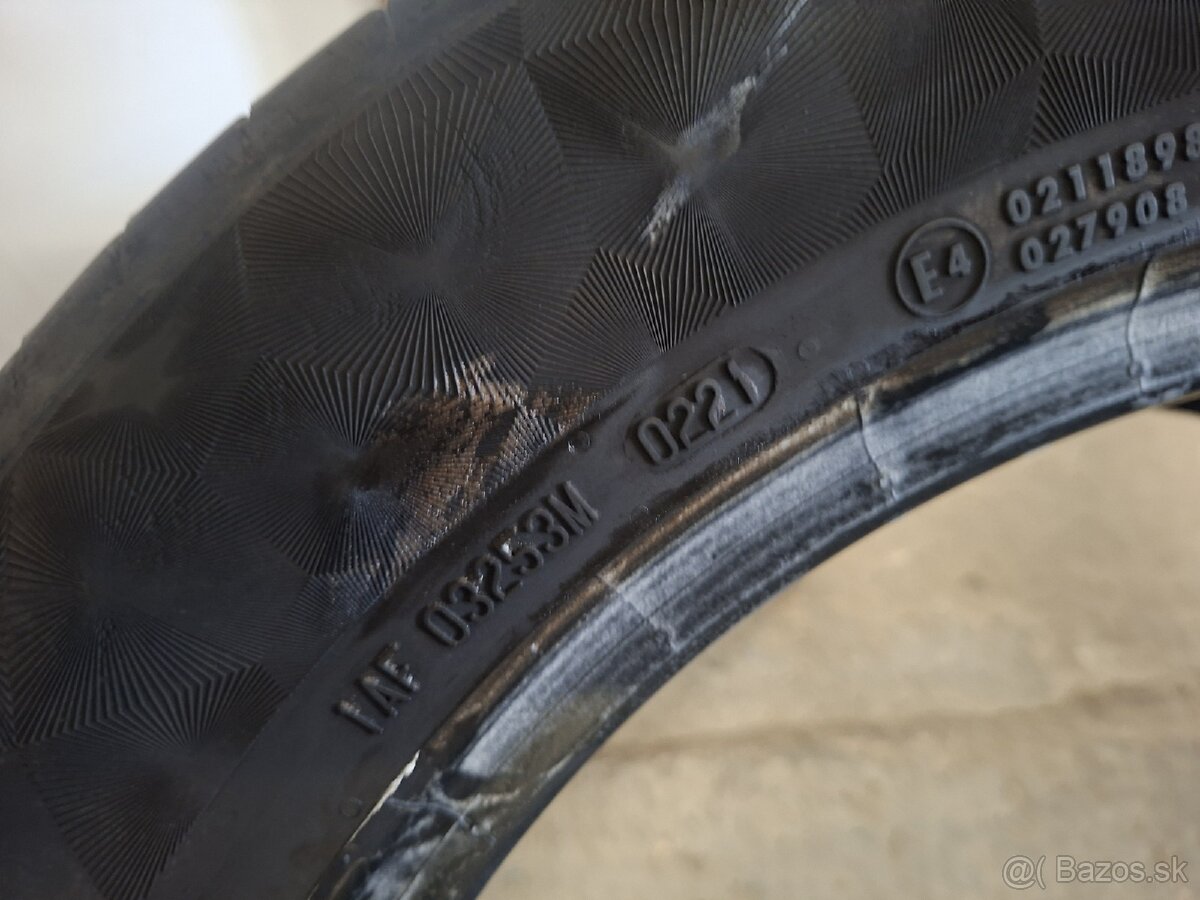 Continental 235/55R17 W XL - 3