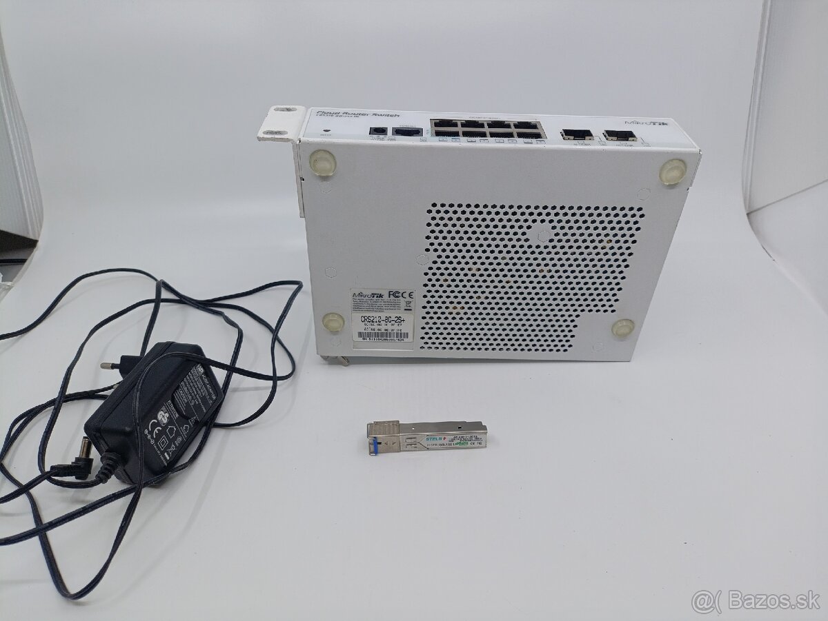 MikroTik CRS210+ SFP (výborný stav) smart switch / router - 3