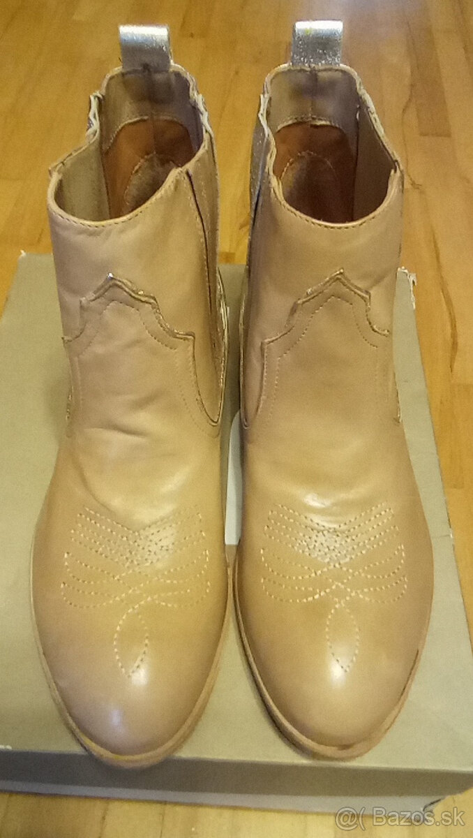 JD Julie Dee Celokožené Kotníkové Čižmičky Veľkosť 39 - 3