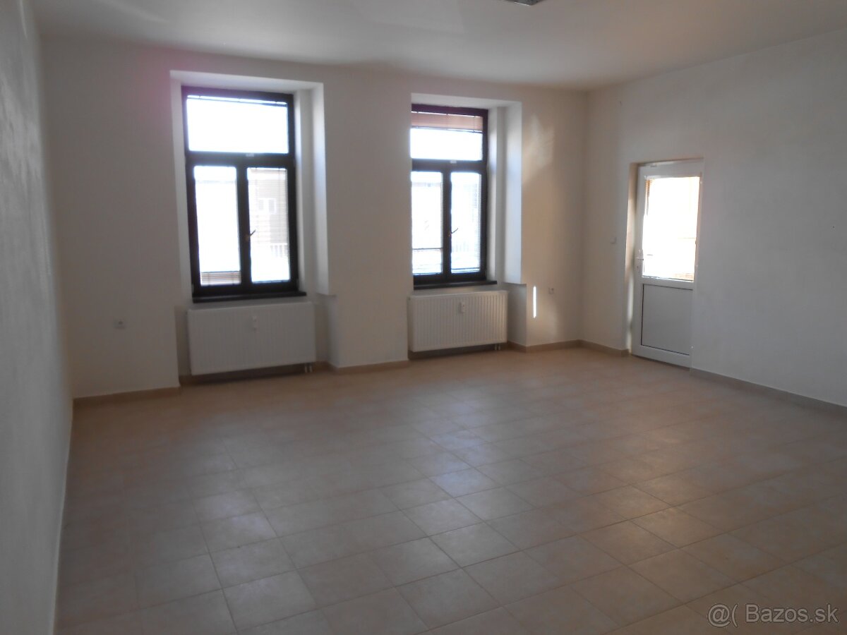 Kancelária až do 142m2 s parkovaním - 3