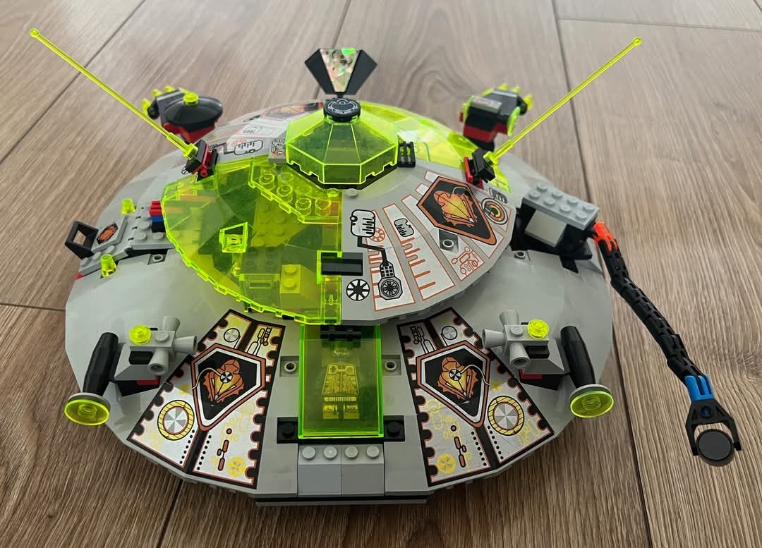 Lego UFO - 3