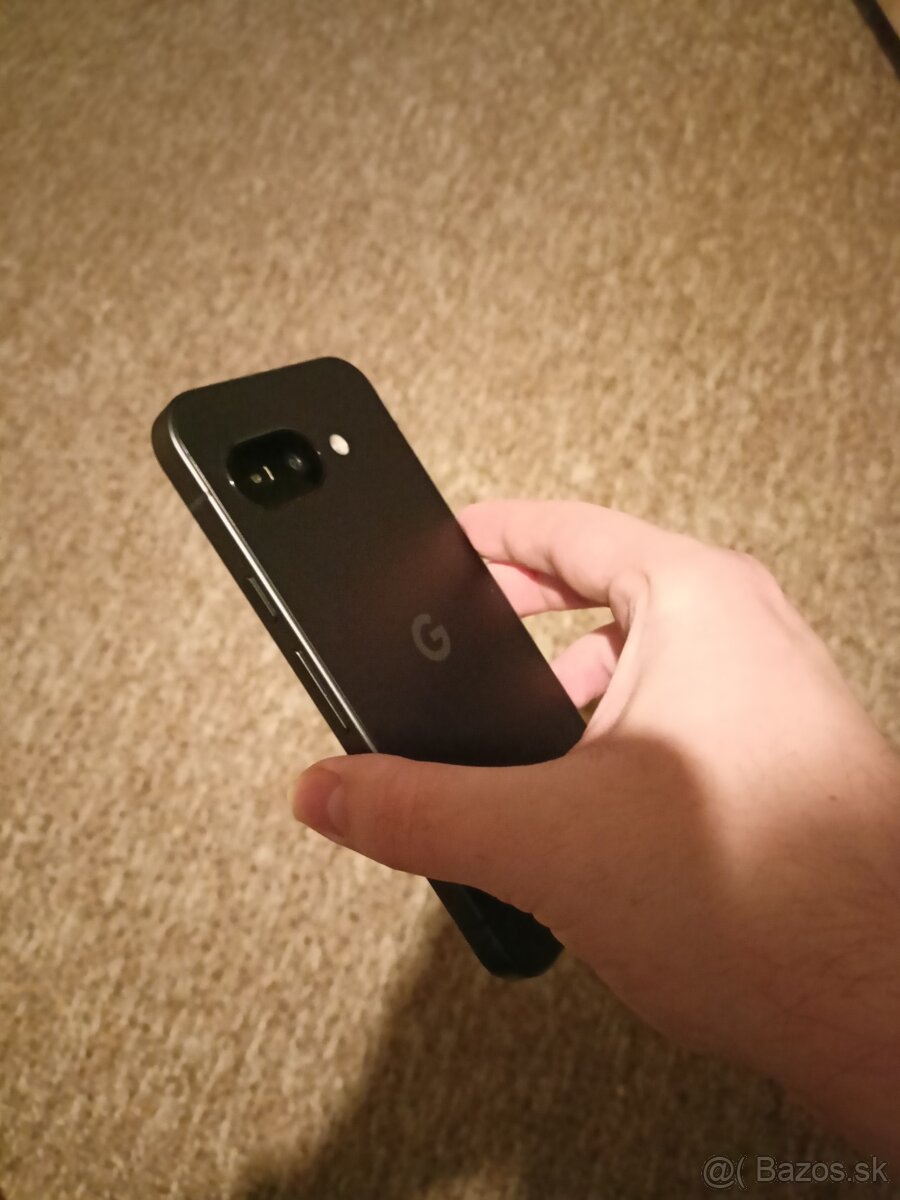 Google Pixel 9a 8 GB/128 GB Obsidian - 3