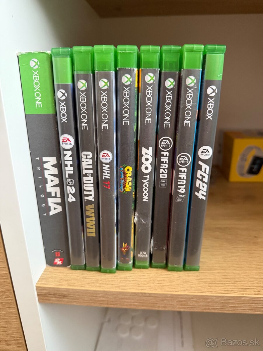 Xbox one s, 2 ovládače +12 hier - 3