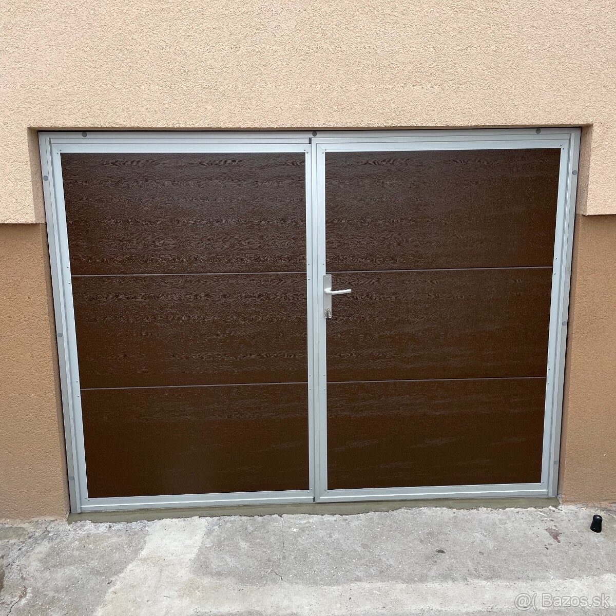 Dvojkridlova garážová brána - 3