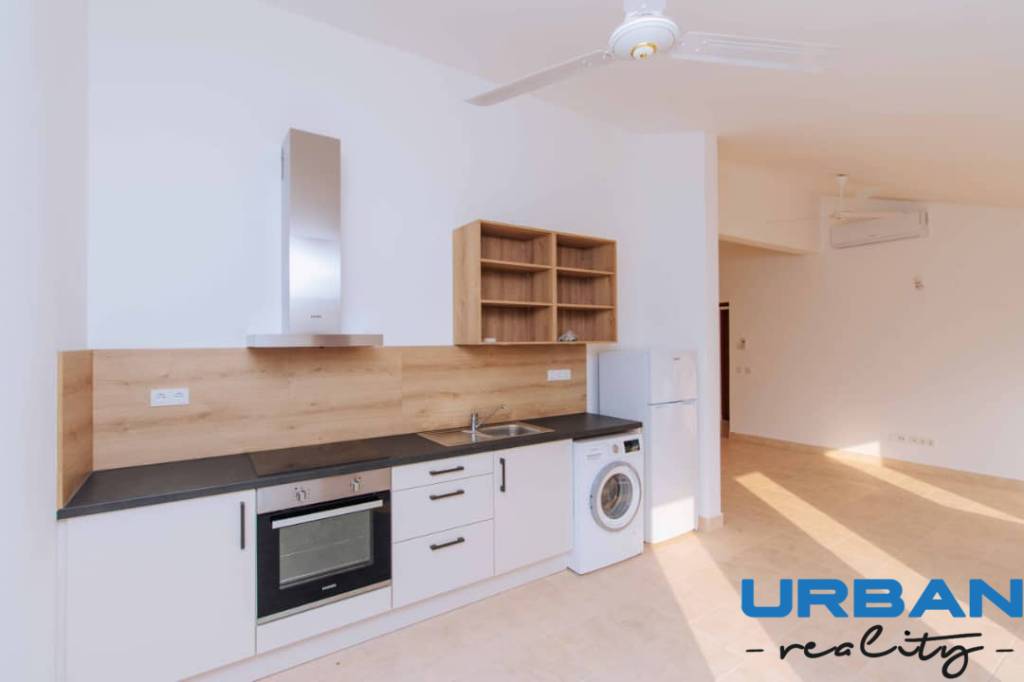 3 IZBOVÝ BYT, FUMBA TOWN - 3