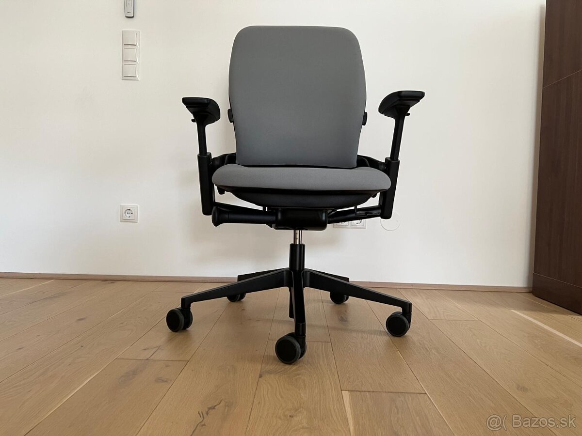 Kancelárska stolička Steelcase leap v2 - 3