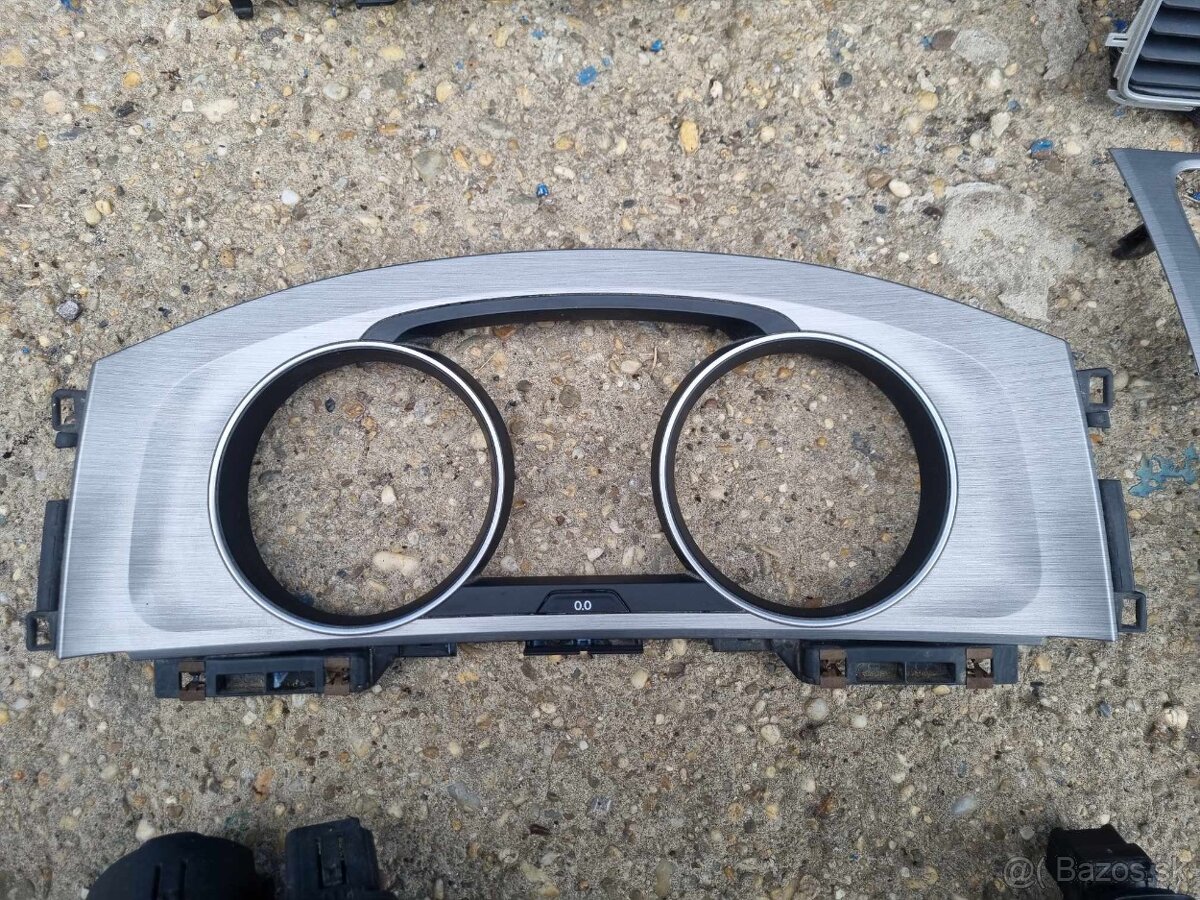 PREDAM DIELY INTERIERU VW GOLF 7 - 3