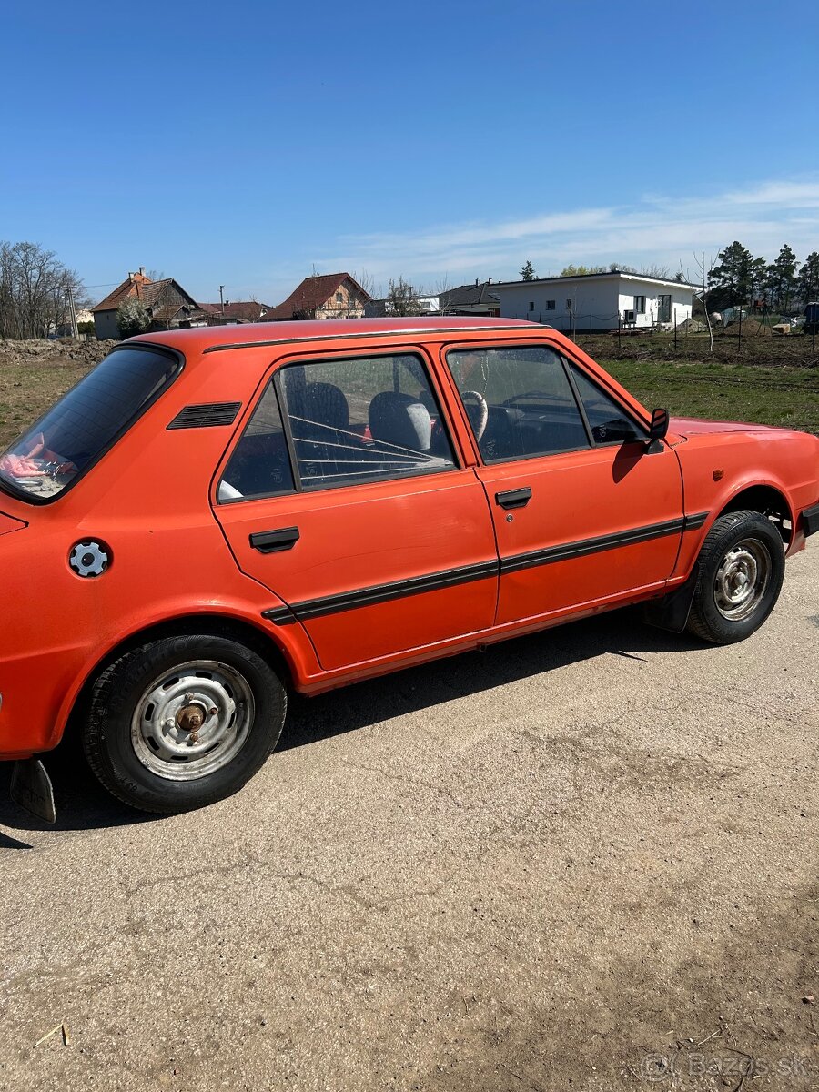 Škoda 105 - 3
