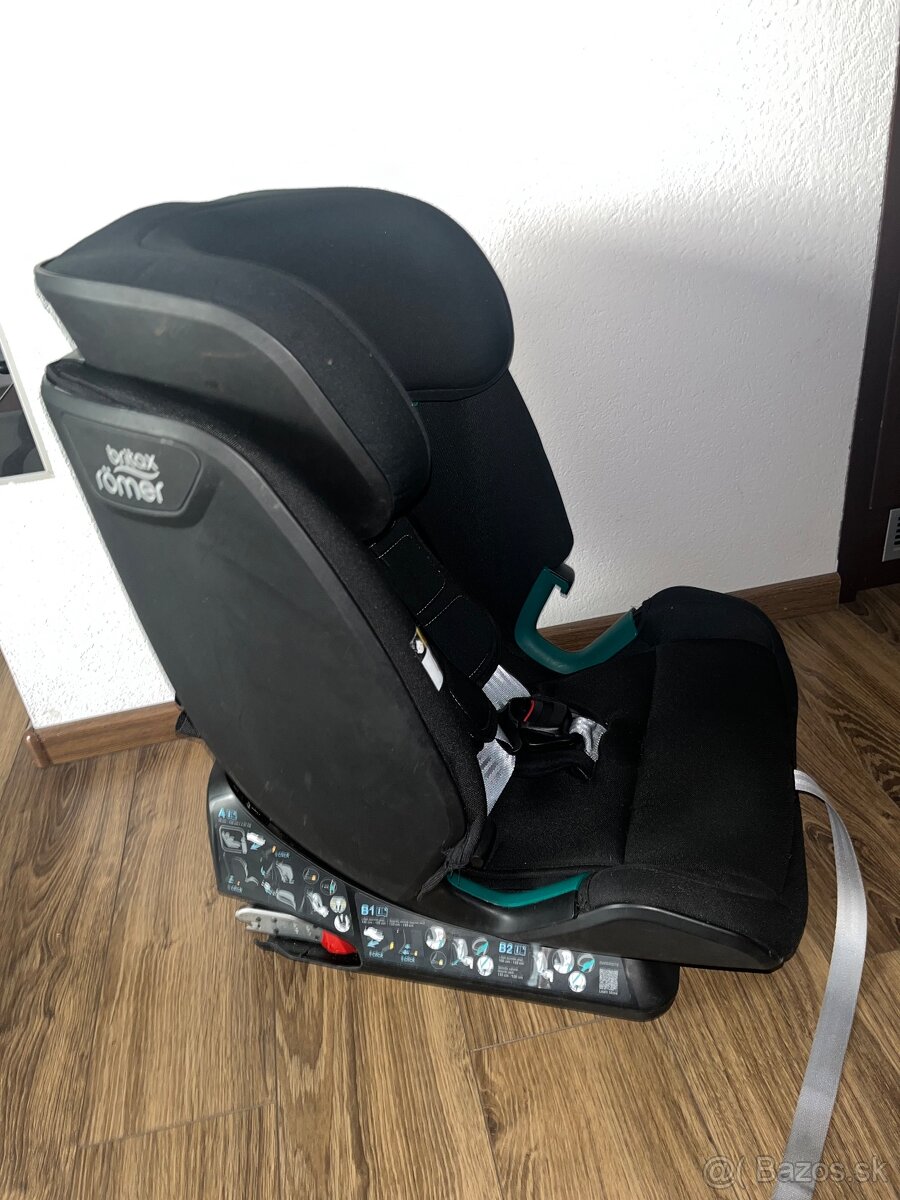 Römer advansafix IV m i-size - 3