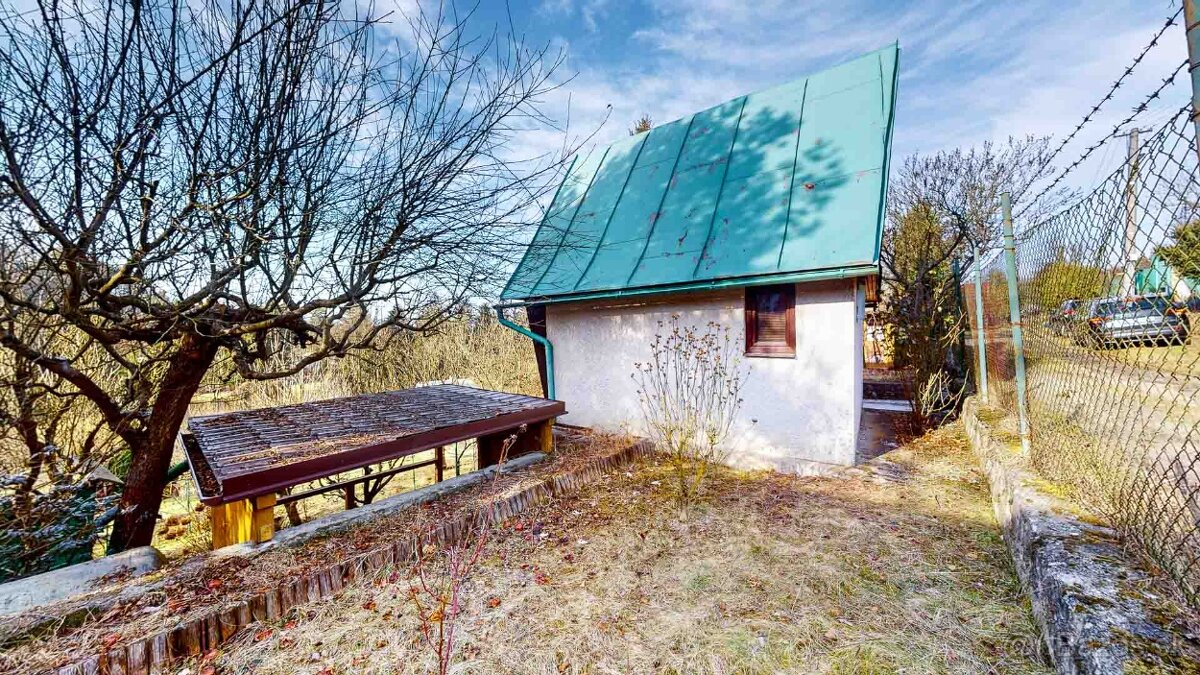 Záhradná chatka s vysporiadaným pozemkom Zvolen / Neresnica - 3