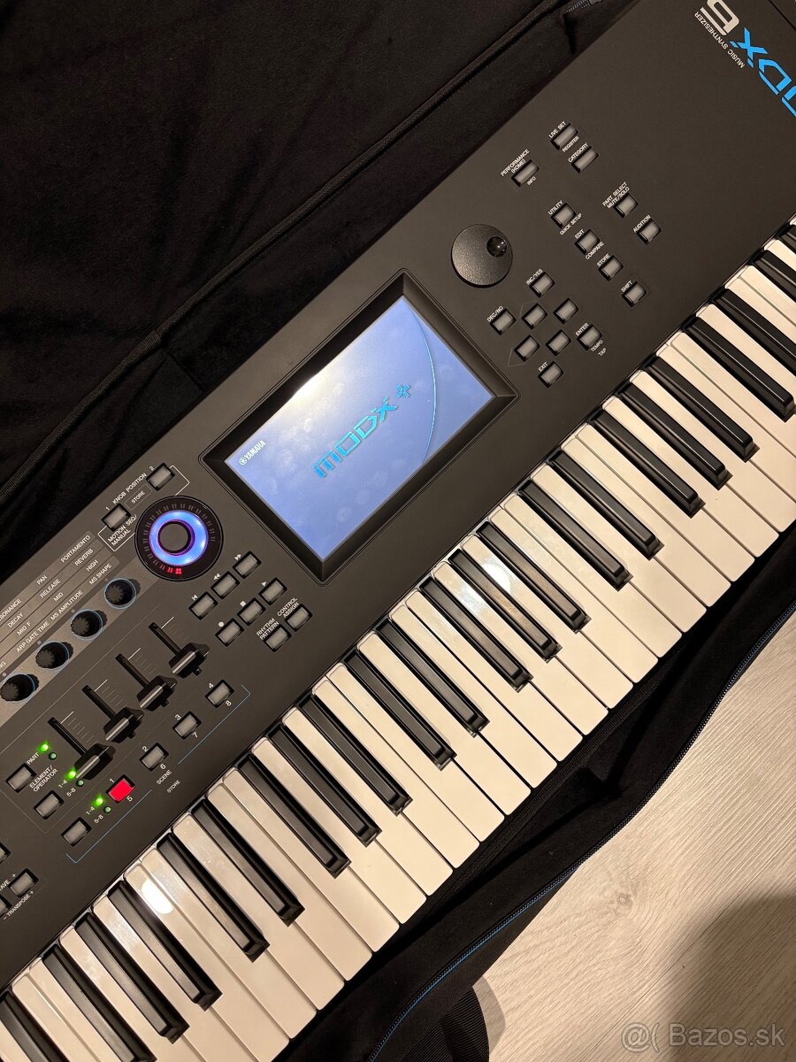 Predám klávesy Yamaha MODX6+ aj s puzdom - 3