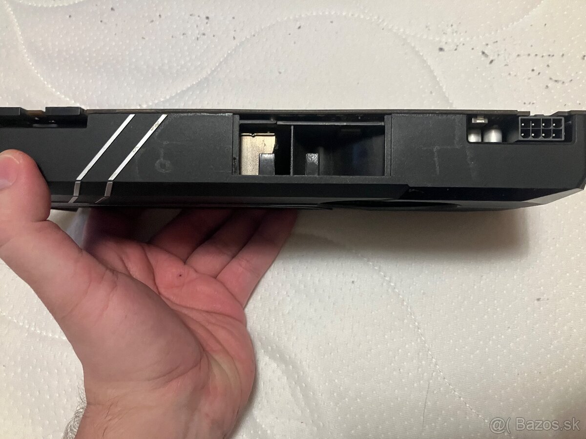 ASUS GTX 1070 Turbo - 3