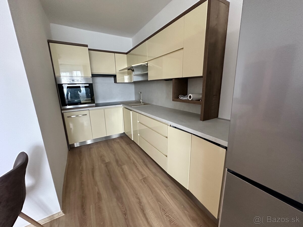 Dvojgarsónka na prenájom v meste Komárno - 3