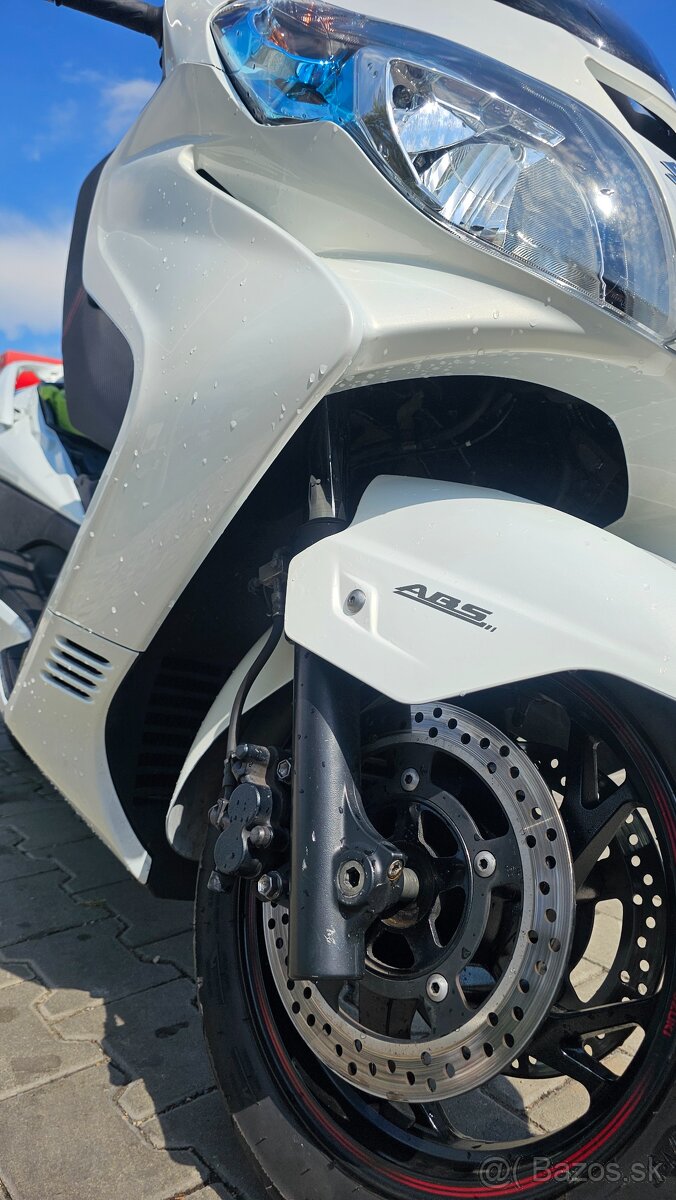 Suzuki Burgman 400 - 3