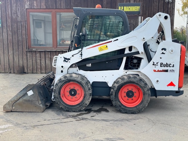 Smykový kolový nakladač Bobcat S530 - 3