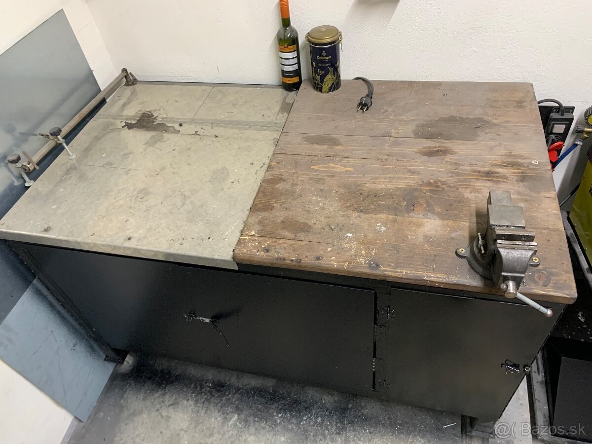 Pracovný stôl - 3