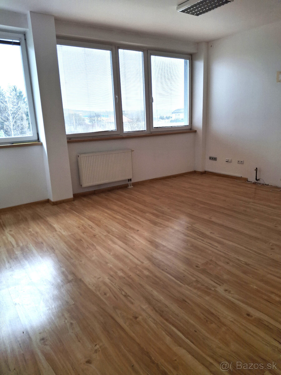 Prenájom kancelárií o výmere 80 m2 ul. Bytčická - 3