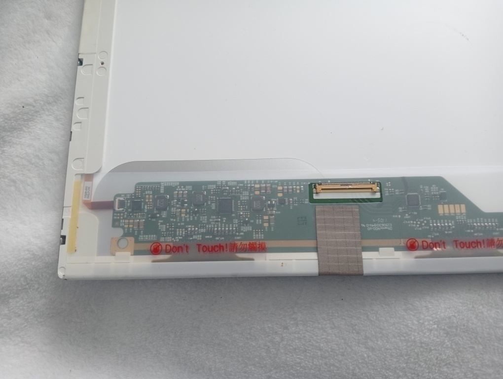 predám 14" LED displej z notebooku 40pin , LP140WH4 - 3