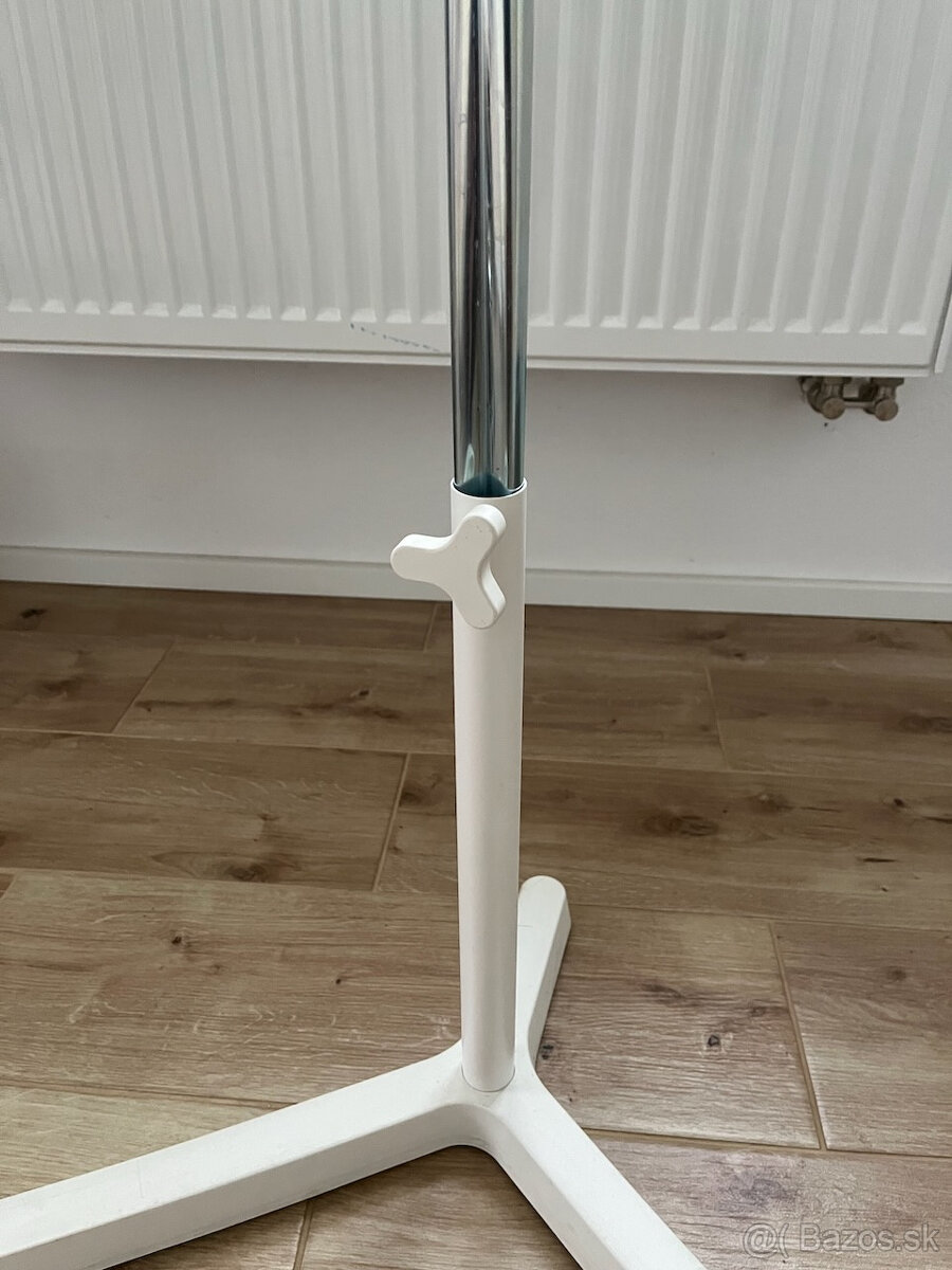 Ikea Svartasen - stolik pod notebook - 3