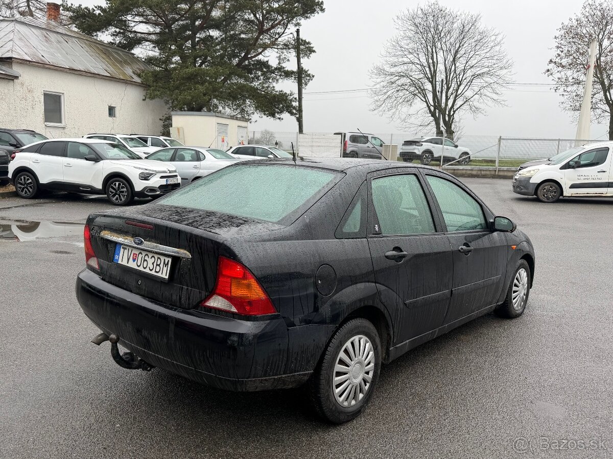 Ford Focus 1.8 TDdi Comfort / ŤAŽNE ZARIADENIE - 3