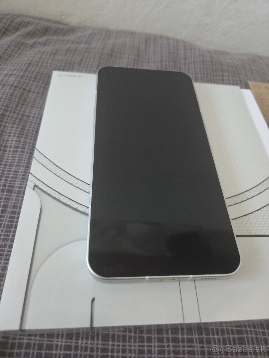 Nothing Phone 1 (12GB RAM + 256GB) - 3