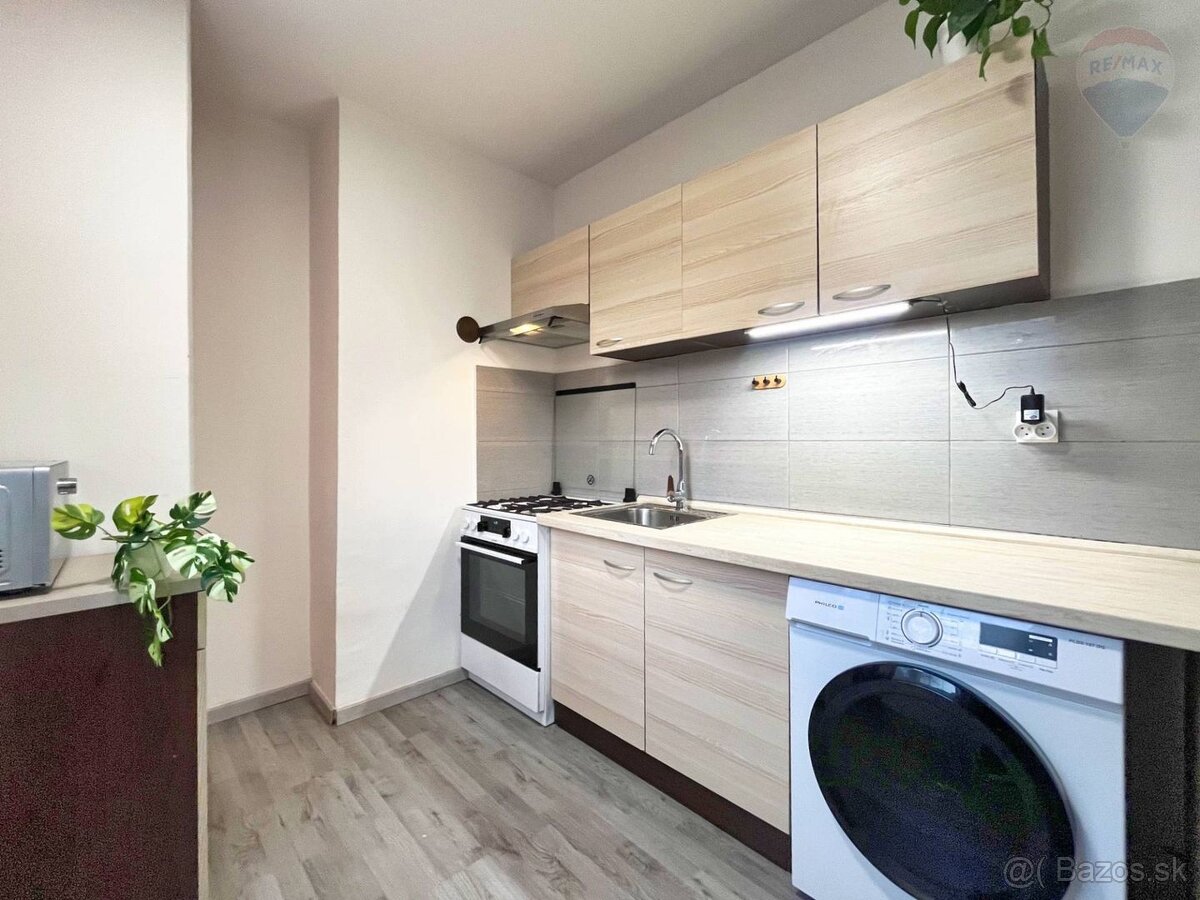 PREDAJ 2- izb. byt s balkónom centrum mesta REZERVOVANÉ - 3